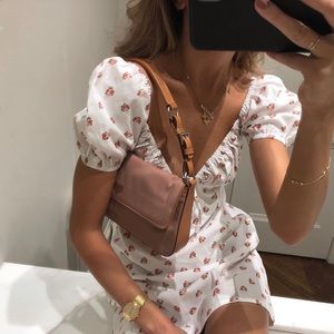 With Jean Audrey dress daisy prints